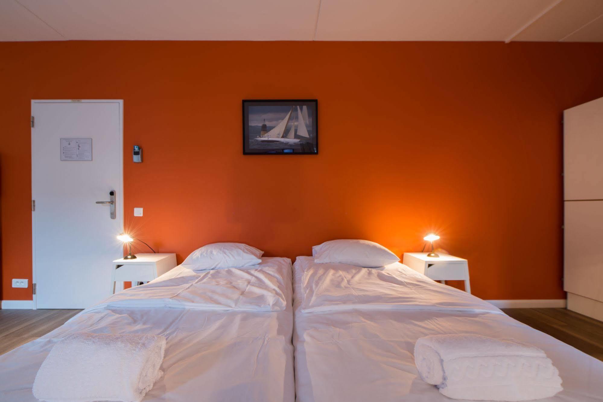 Auberge Des 3 Fontaines Auderghem Экстерьер фото