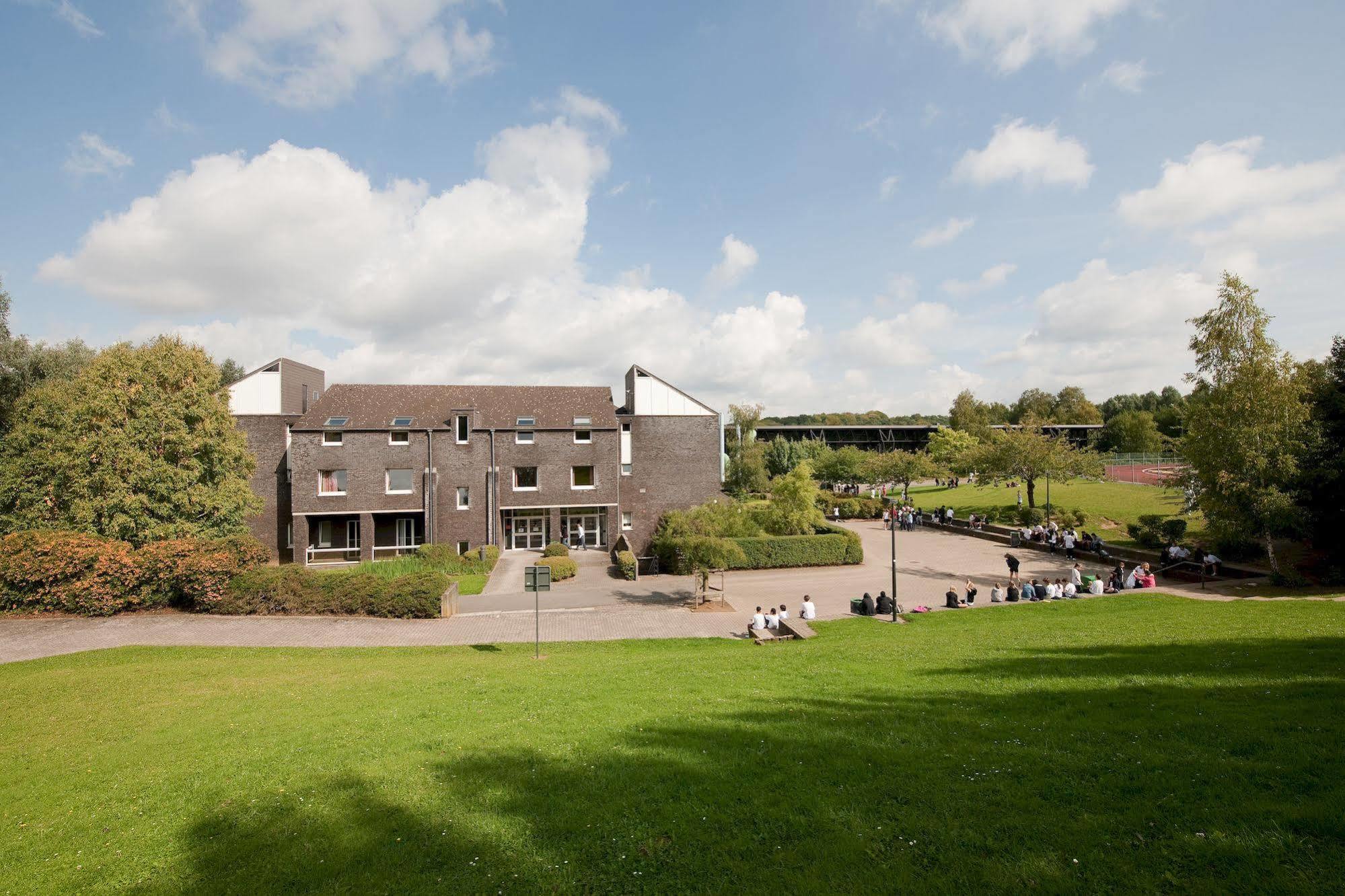 Auberge Des 3 Fontaines Auderghem Экстерьер фото